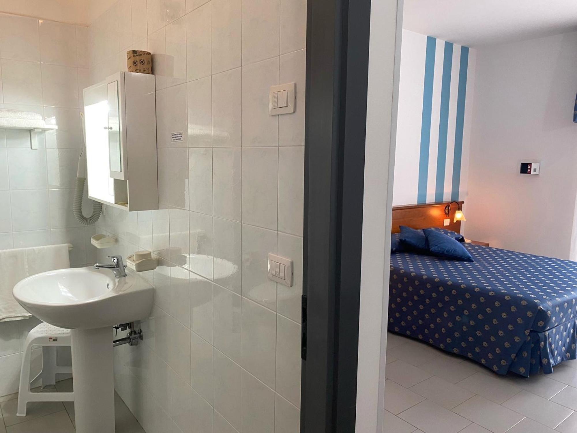 Hotel Villaggio Aurora San Pietro in Bevagna Buitenkant foto