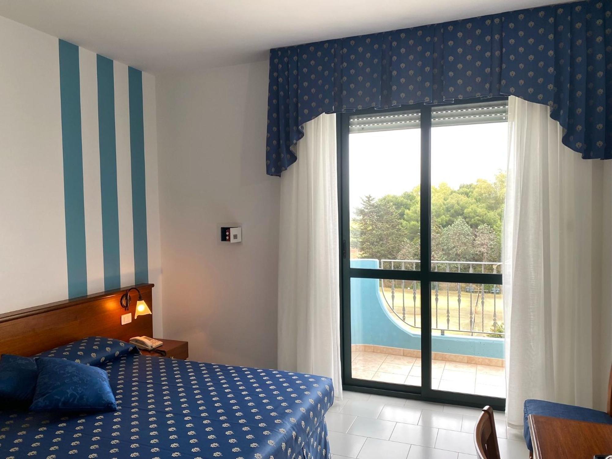 Hotel Villaggio Aurora San Pietro in Bevagna Buitenkant foto